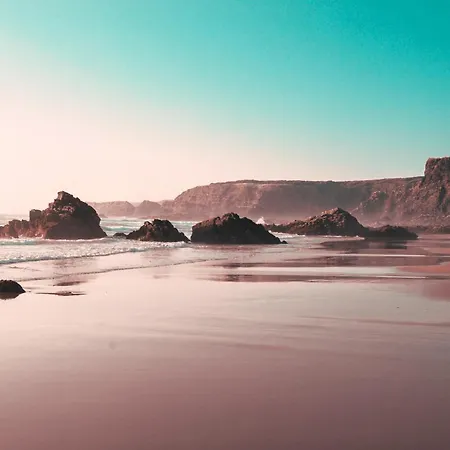 Charming House With Pool In Hébergement de vacances *