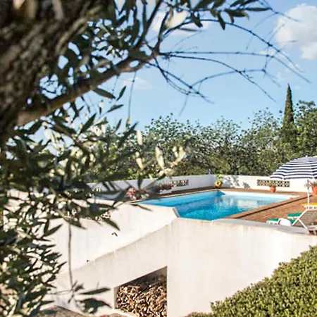 Hébergement de vacances Charming House With Pool In *