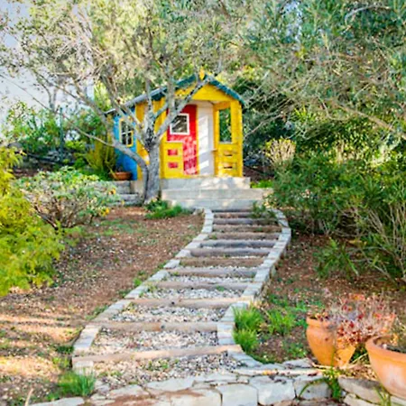 Charming House With Pool In Hébergement de vacances *