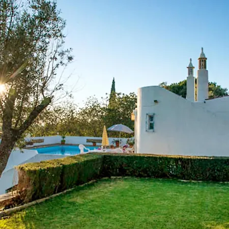 Charming House With Pool In Holiday home